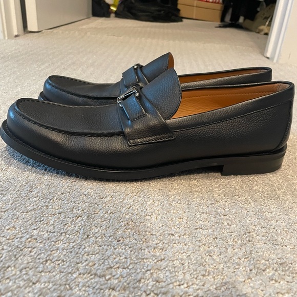 Louis Vuitton Men’s Black Leather Loafer Dress Shoes with LV Logo Size 10 - Picture 2 of 5